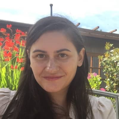 Elena Pricoiu Elena Pricoiu
